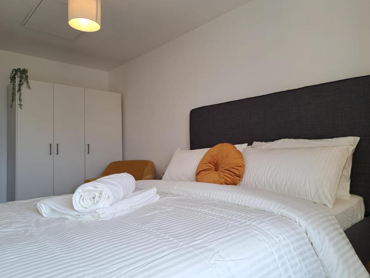 Luxury Rooms In Furnished Guests-Only House Free Wifi West Thurrock Grays Exterior foto
